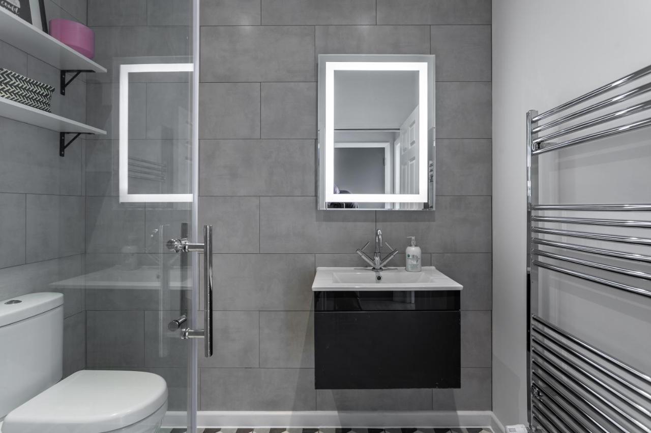 Ferienwohnung Shades Of Grey Southend-on-Sea Exterior foto
